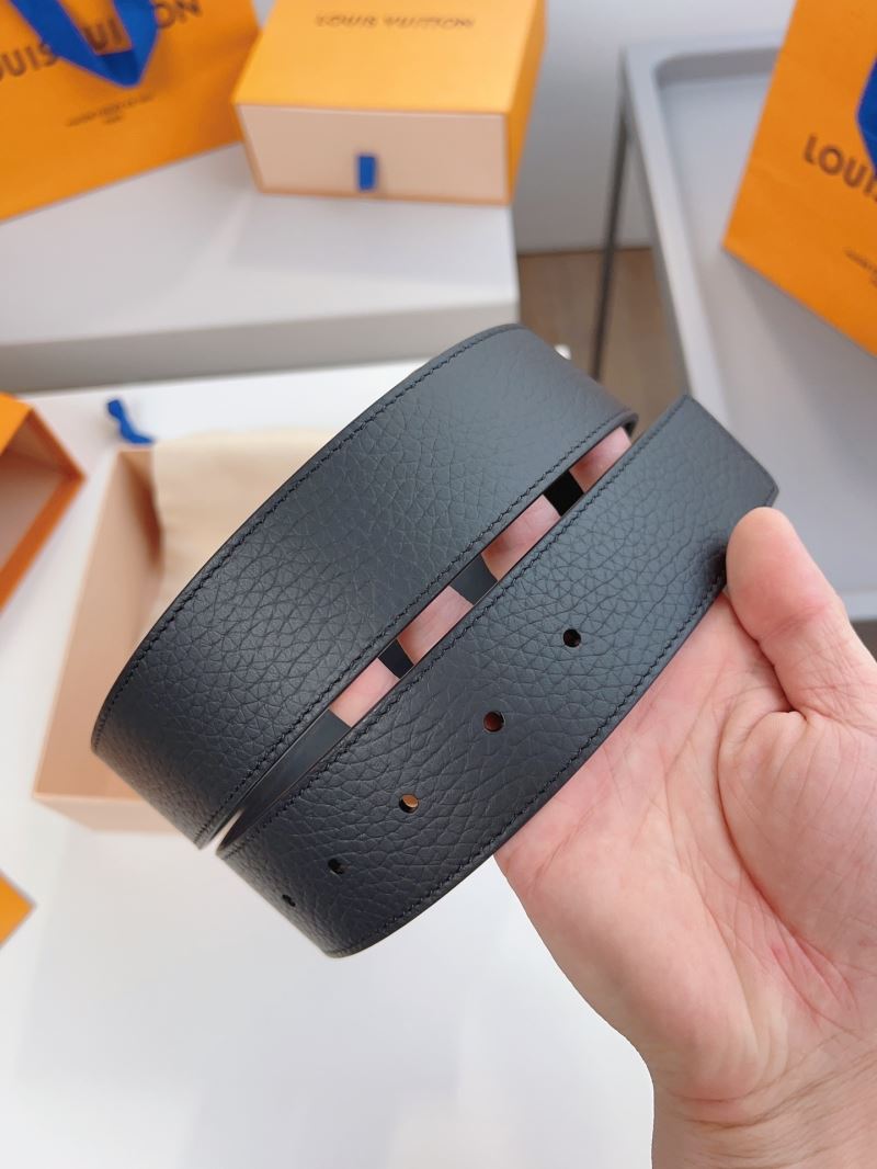 l0vis Vvtt0n belts